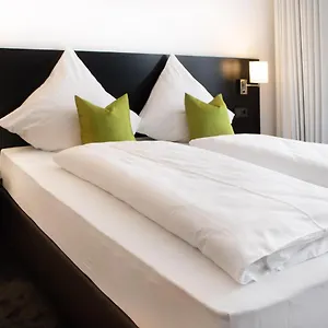 Hotel Nhi By Wmm, Neuhaus am Inn